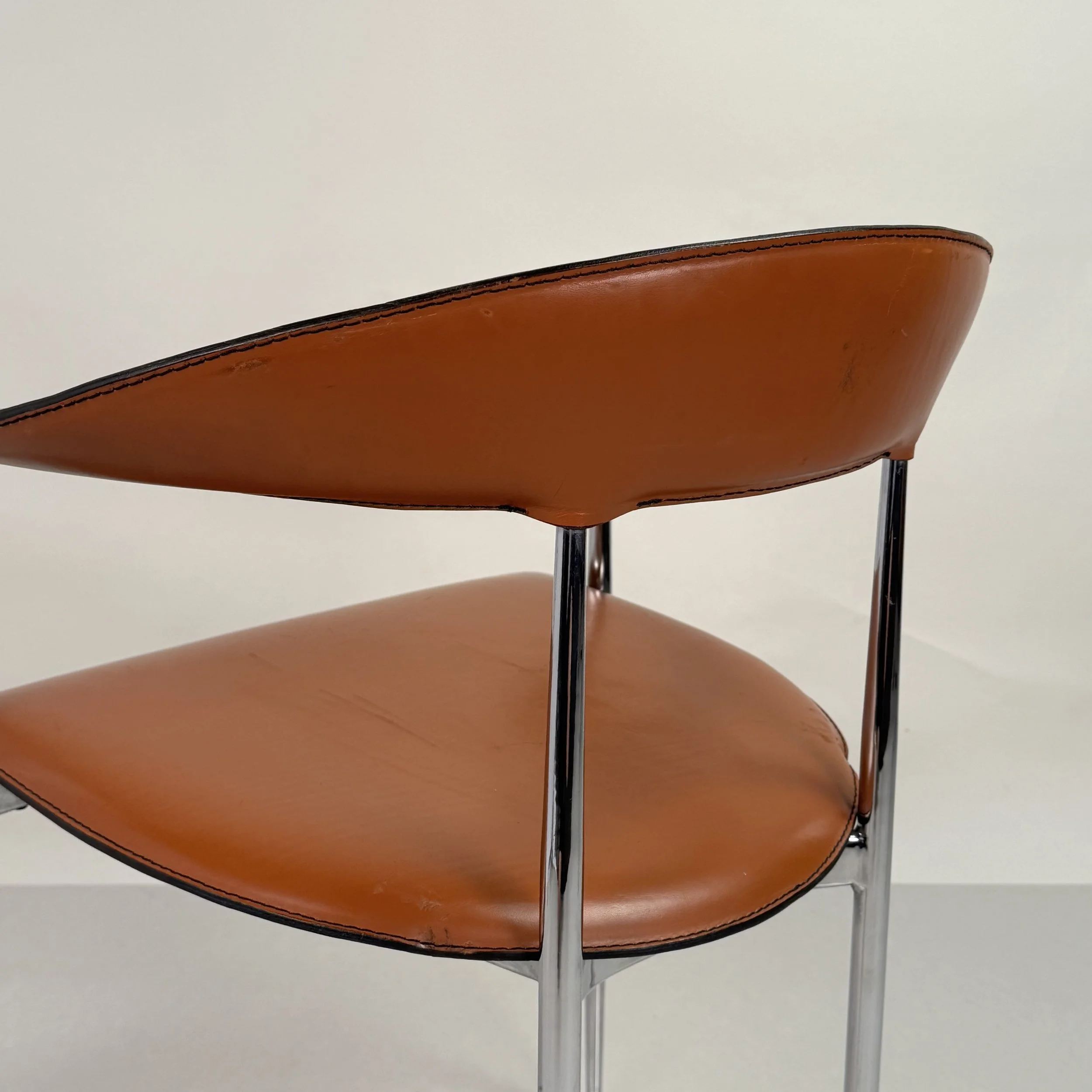 Pair of Vintage Cognac Leather P40 Chairs by Vegni & Gualtierotti